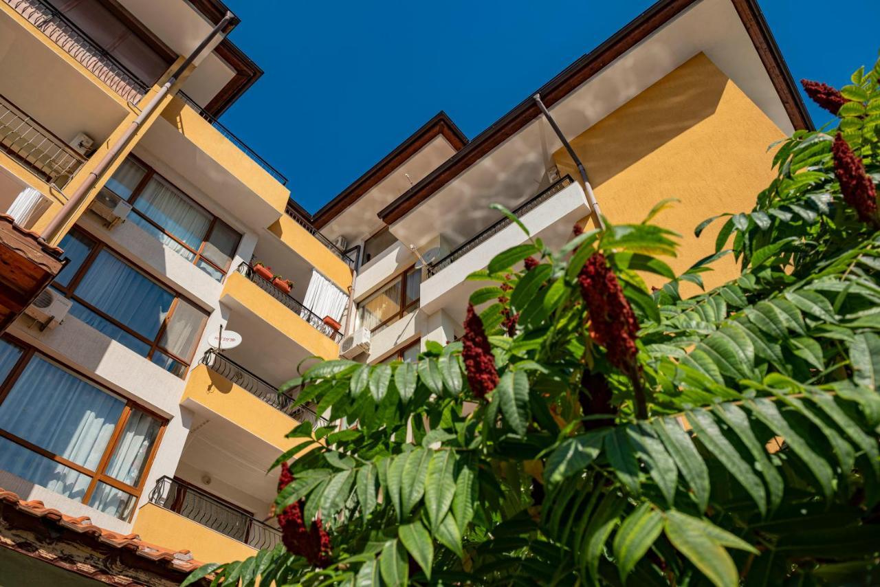 Menada Diamond Bay Apartments Sunny Beach Esterno foto