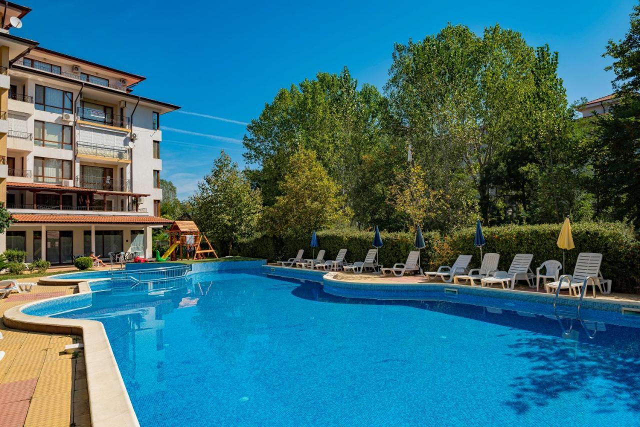 Menada Diamond Bay Apartments Sunny Beach Esterno foto