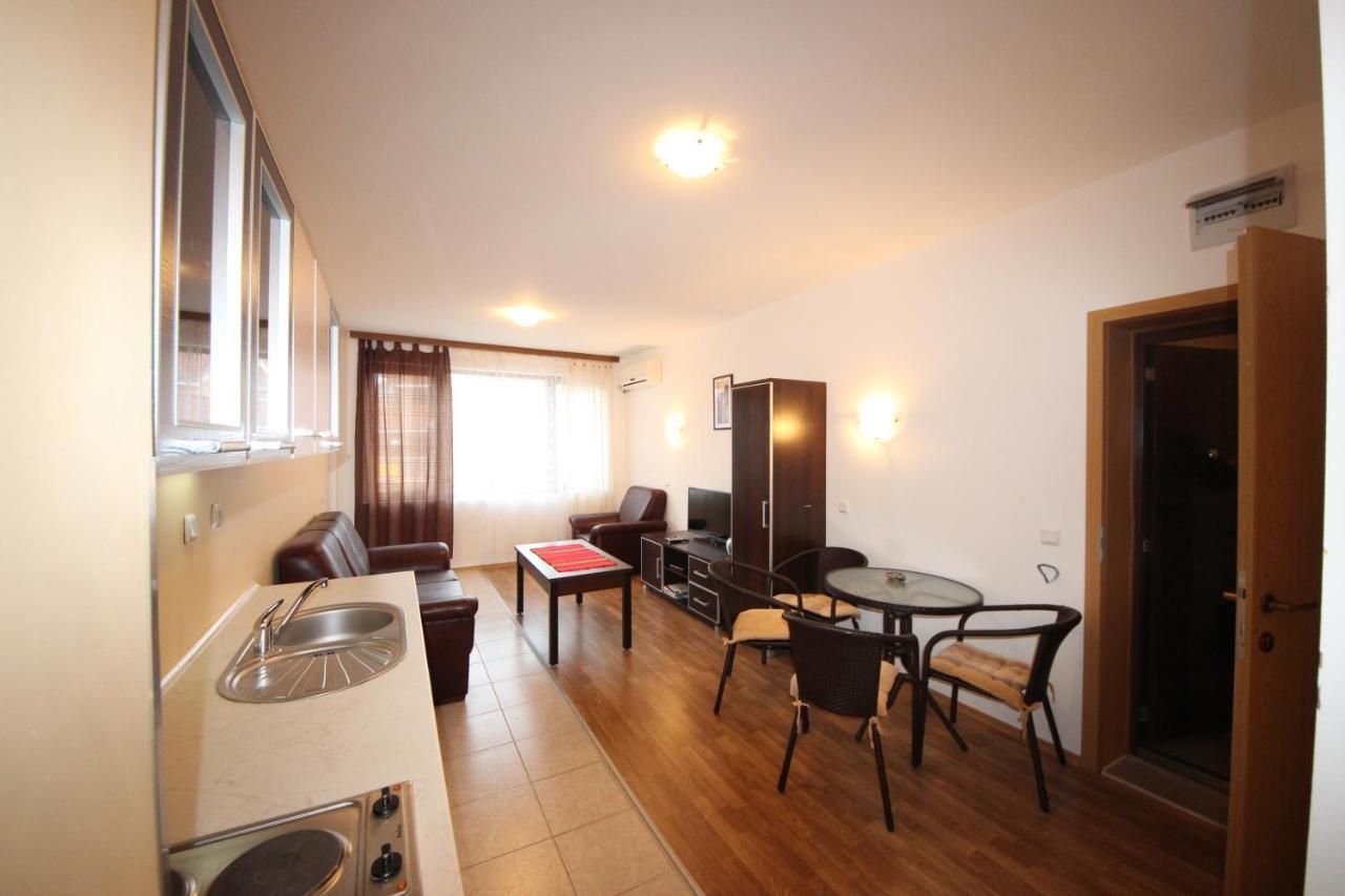 Menada Diamond Bay Apartments Sunny Beach Esterno foto