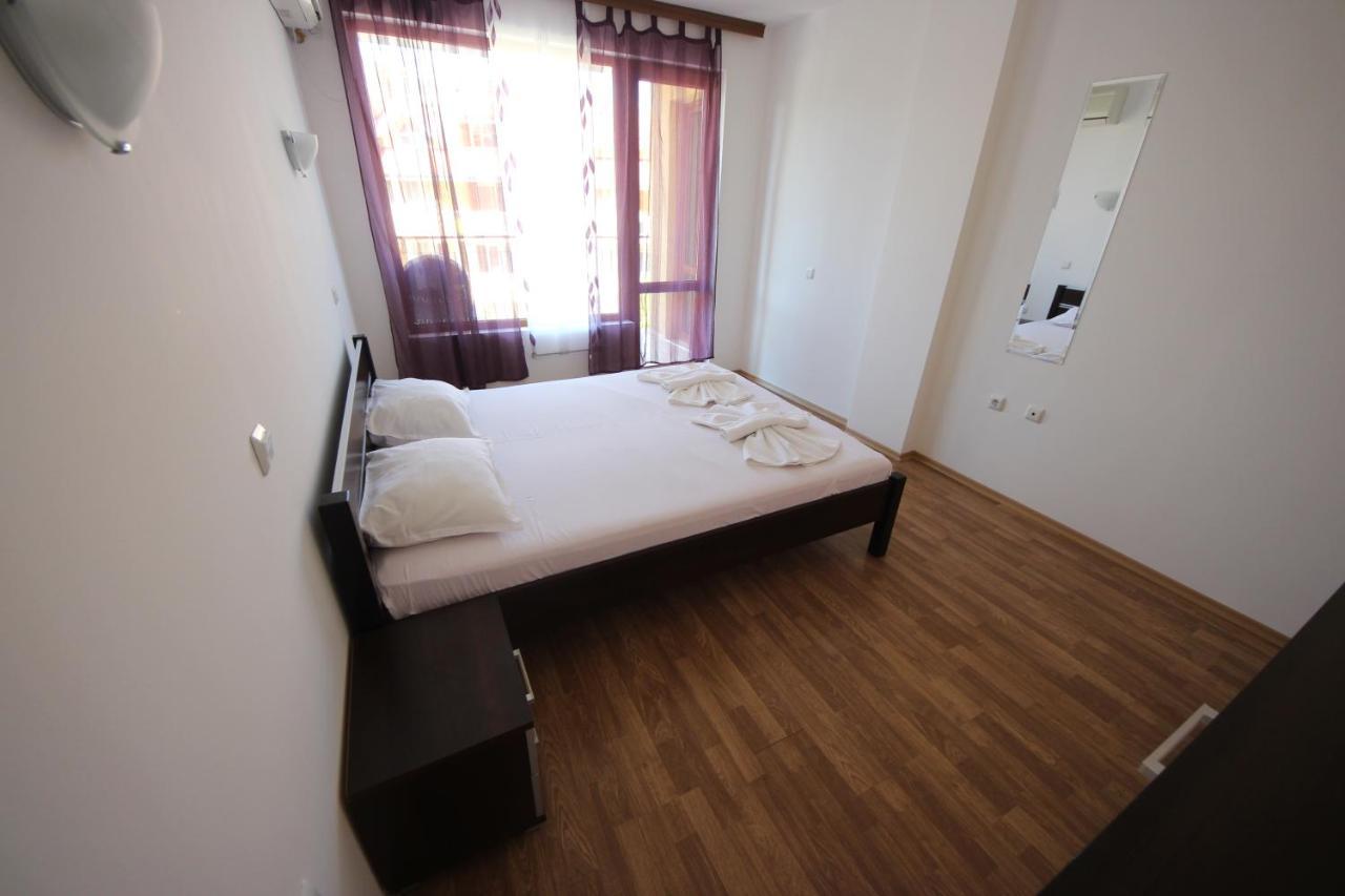 Menada Diamond Bay Apartments Sunny Beach Esterno foto