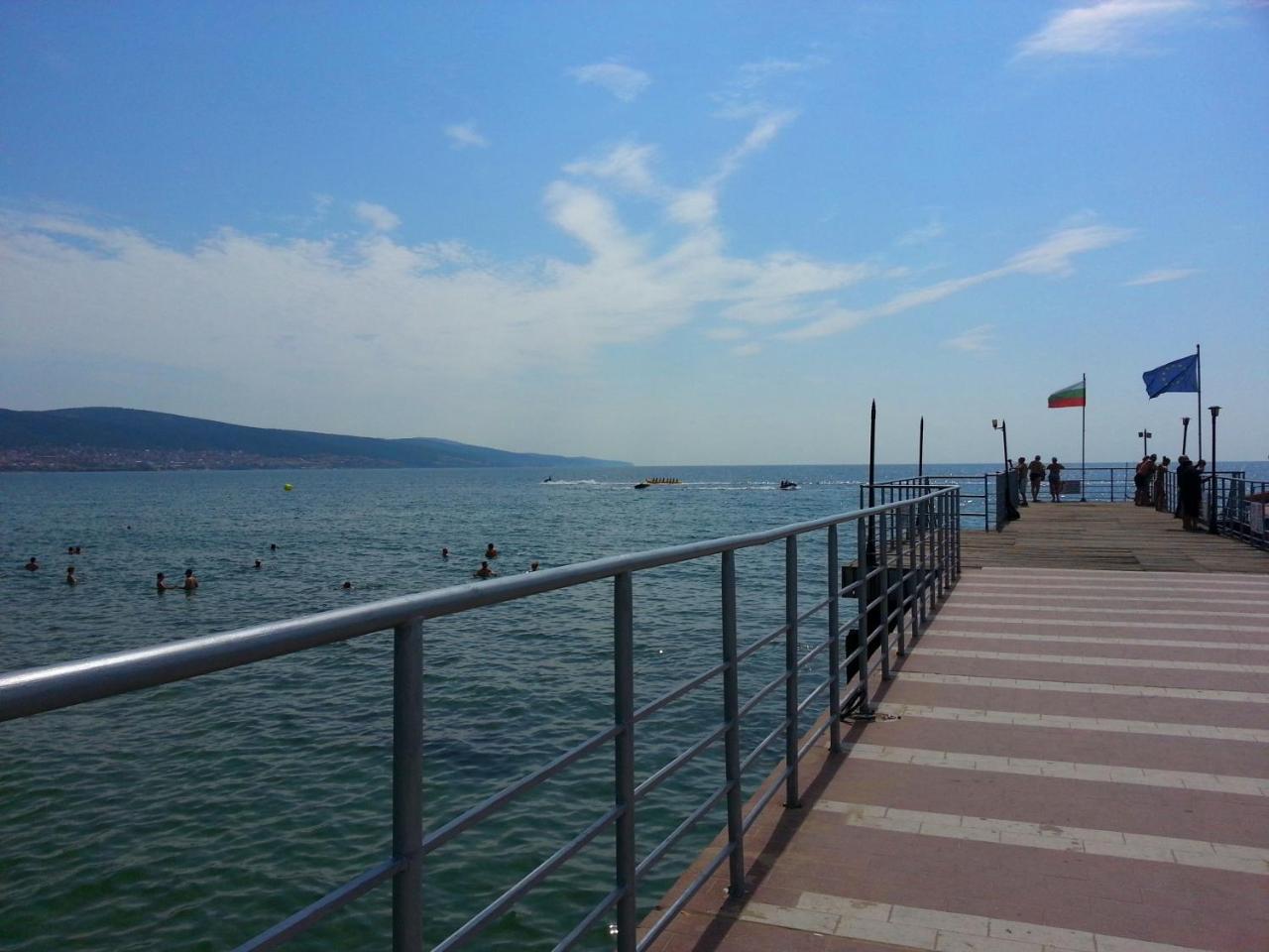 Menada Diamond Bay Apartments Sunny Beach Esterno foto